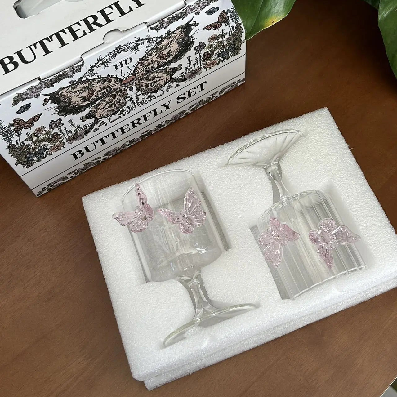 Elegant Borosilicate Butterfly Wine Glass 2pc Set